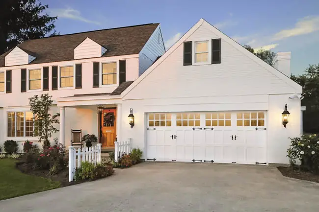 Reserve® Wood Collection — Semi-Custom Series garage door by Clopay