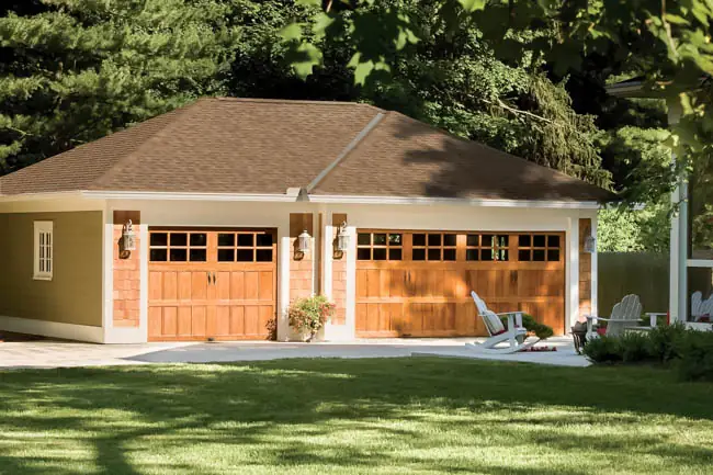 Reserve® Wood Collection — Semi-Custom Series garage door by Clopay